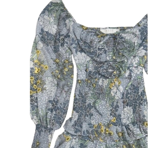 ASTR The Label Marietta Mini Dress Sky Blue Floral Ruffle Long Sleeve smocked XS - Picture 6 of 12